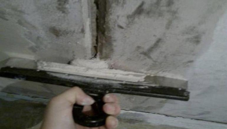 швы на потолке