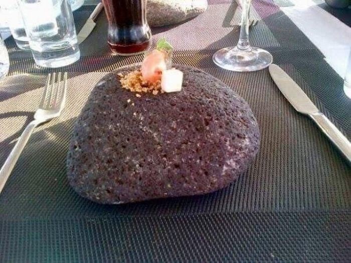 Необычные способы подачи блюд в кафе и ресторанах Необычные способы подачи блюд в кафе и ресторанах