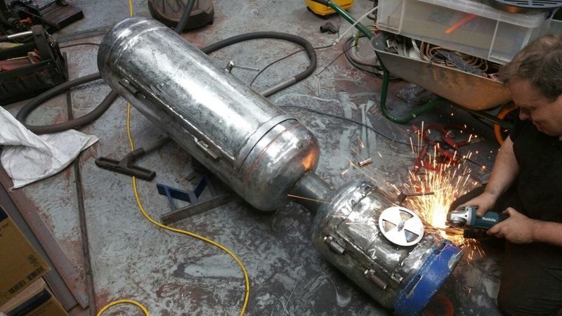 Своими руками: коптильня горячего копчения из газовых баллонов