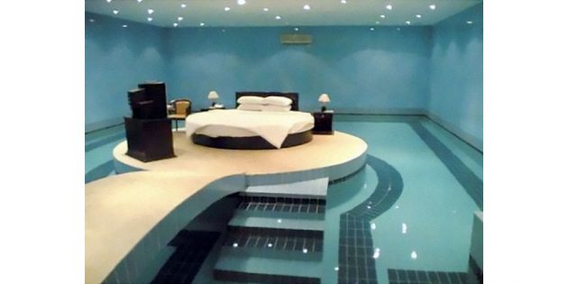 спальня в бассейне