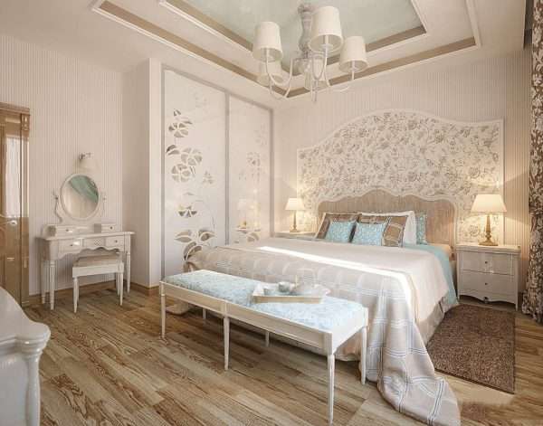 Спальня с обоями 2 видов в романтическом стиле