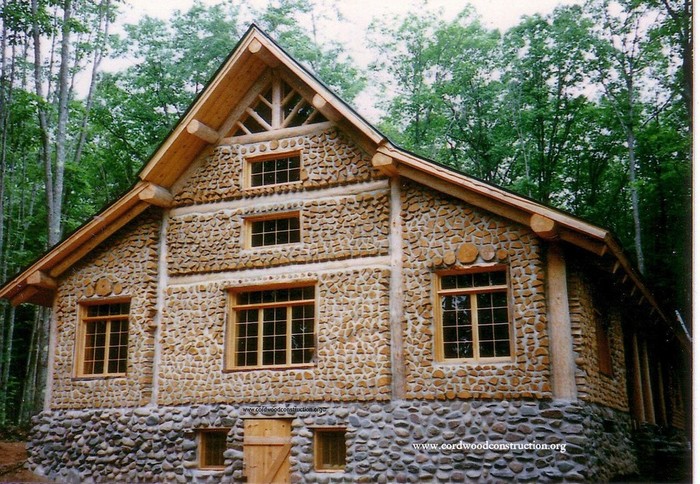 ÐÐ¾ÑÑÑÐ¾Ð¸Ð»Ð¸ ÑÑÐ¿Ð»ÑÐ¹ Ð´Ð¾Ð¼ Ð¸Ð· Ð¾Ð±ÑÑÐ½ÑÑ Ð´ÑÐ¾Ð² Ð¡ÑÑÑÐ¾Ð¸ÑÐµÐ»ÑÑÑÐ²Ð¾, ÐÐ¾Ð¼, ÐÐµÑÐµÐ²ÑÐ½Ð½ÑÐ¹ Ð´Ð¾Ð¼, ÐÐ»Ð¸Ð½Ð½Ð¾Ð¿Ð¾ÑÑ