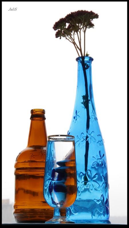 Множество оригинальных вариантов использования стеклянных бутылок, фото № 32