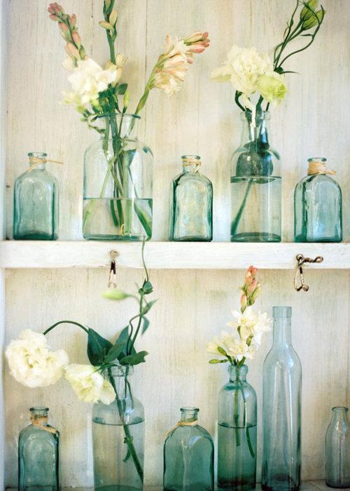Композиции из стеклянных бутылок в интерьере, фото № 32