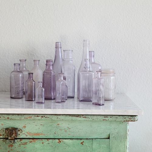 Композиции из стеклянных бутылок в интерьере, фото № 16
