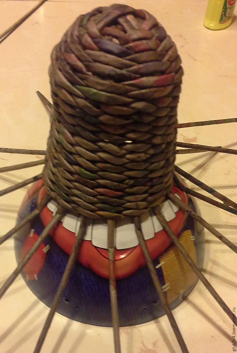 Мастер-класс: плетём колокольчик из газетных трубочек, фото № 9