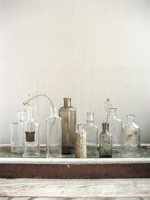 Композиции из стеклянных бутылок в интерьере, фото № 14