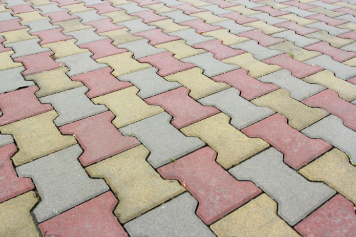 Тротуарная плитка: виды, формы, варианты текстуры, цвета, рисунки и узоры, примеры раскладки