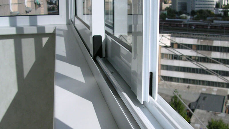 алюминиевые остекление балкона