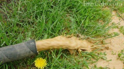 Откачивание грязи с дна Откачивание грязи с дна