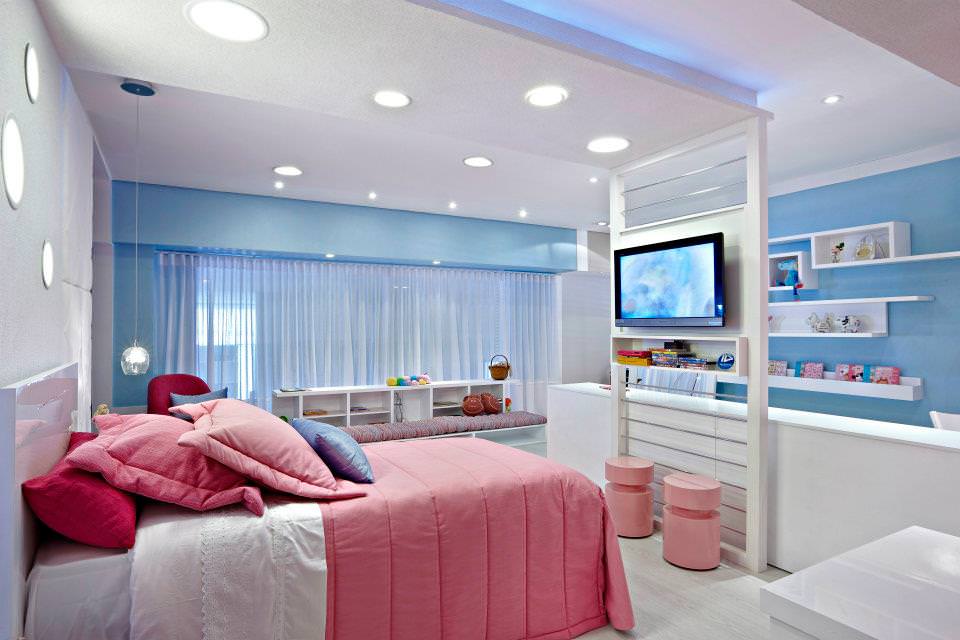 Дизайн спальни в розово-голубом цвете