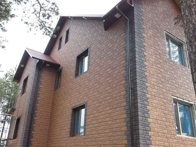 Пример использования фасадных панелей