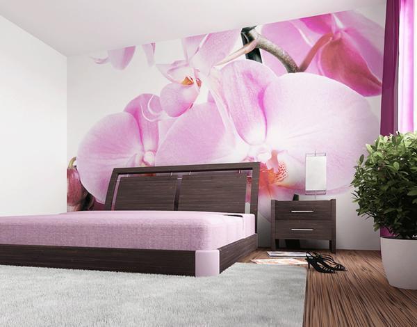 Обои с орхидеями отлично подойдут в спальню, поскольку они создают тихую и спокойную атмосферу