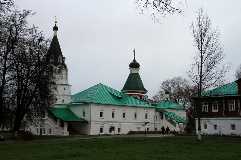 2013-10-19 Первый каменный шатровый древнерусский храм. Александров. Покровская церковь (1510-е)