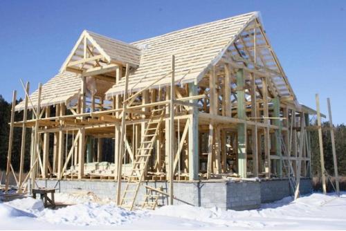 Строительство домов зимой. Плюсы и минусы строительства в зимнее время 02
