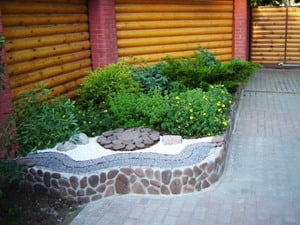 Облицовка клумб камнем