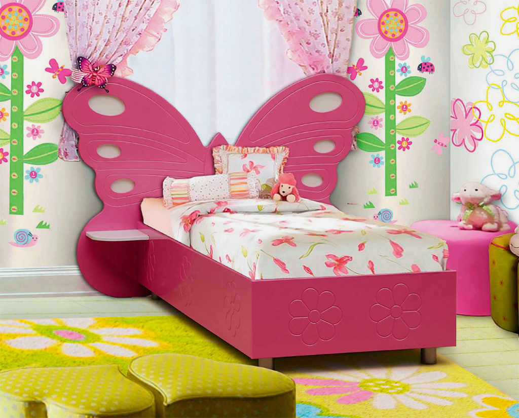 Розовая кровать для девочки с изголовьем в форме бабочки