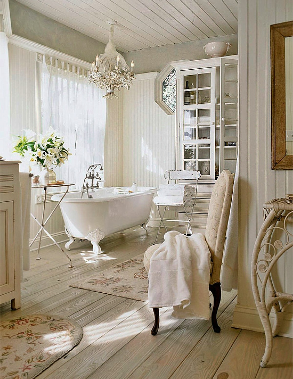 Романтизм в интерьере ванной комнаты