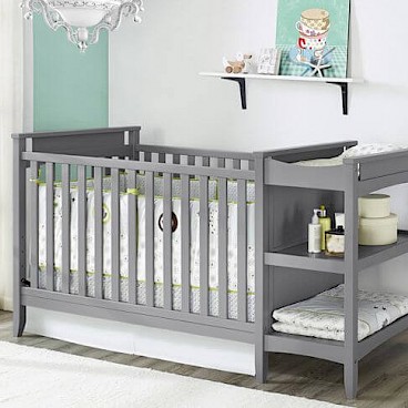 Кроватка для новорождённых должна быть удобной и функциональной