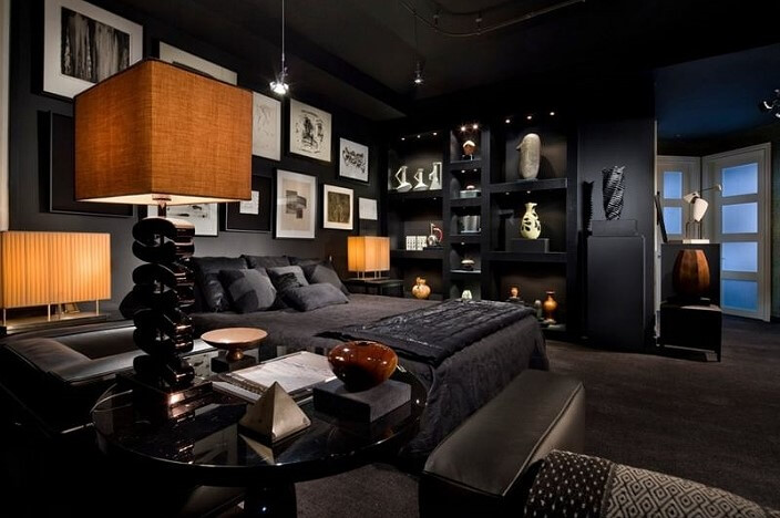 Спальня с преобладанием чёрного цвета в интерьере