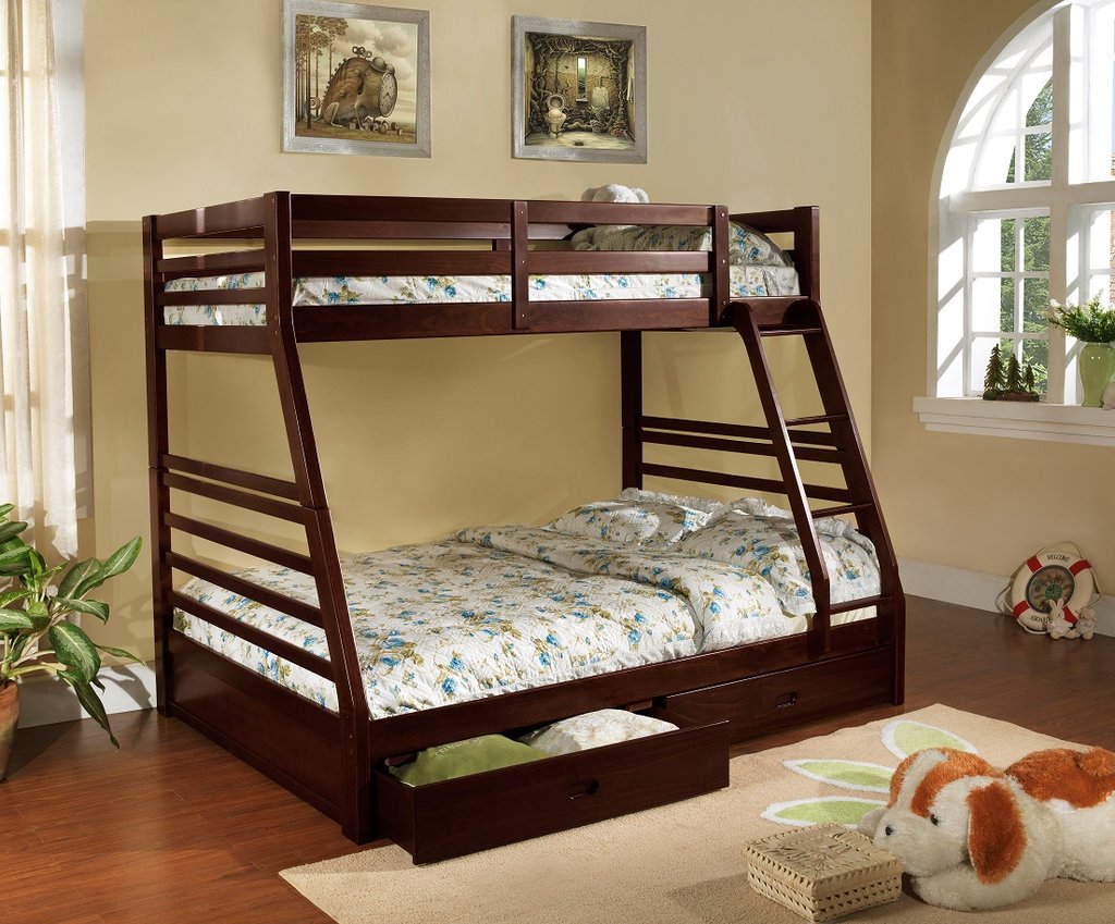 Двуспальная кровать для двух детей