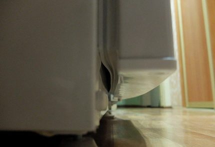 Результат деформацмм уплотнителя Проблемы с уплотнителем