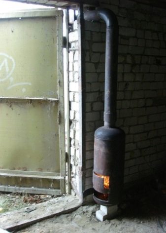Как правильно сделать печь для гаража?