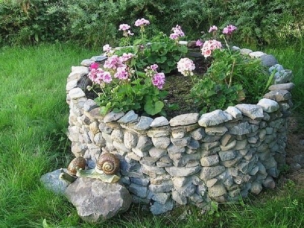 клумба из камней как сделать