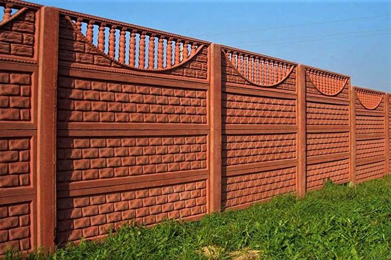Железобетонный забор для частного дома - фото