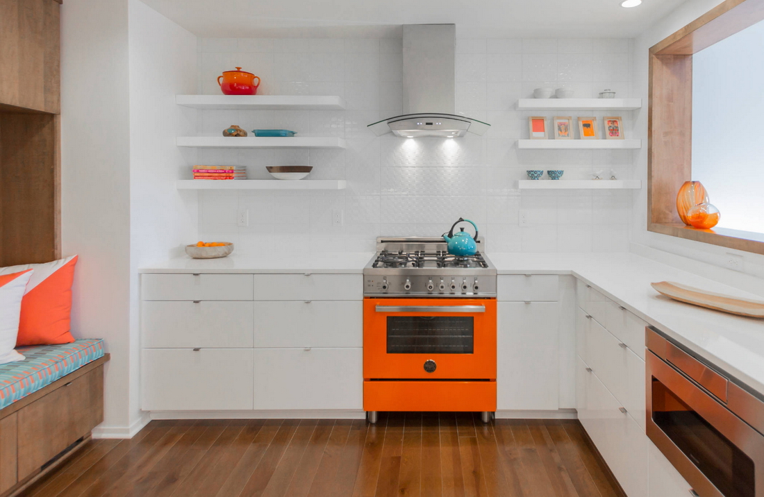 Дизайн маленькой кухни без верхних шкафов оригинальные решения