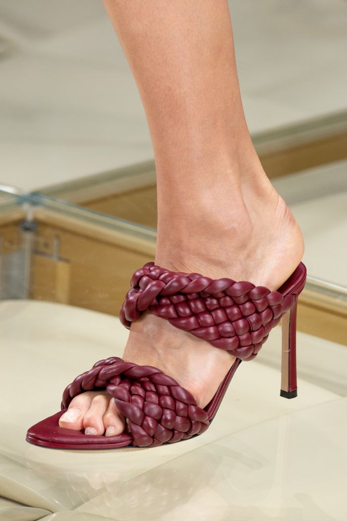 Модные цвета обуви 2020. Коллекция Bottega Veneta